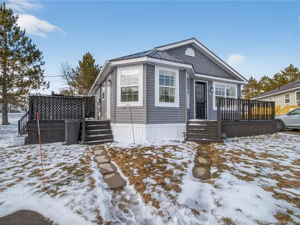 28 Jessica Ln, Dieppe, NB E1A 7S6