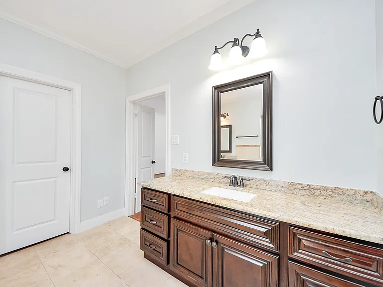 11045 Upland Forest Dr — Photo 13