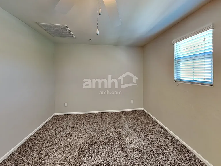 20769 W Thomas Rd — Photo 9
