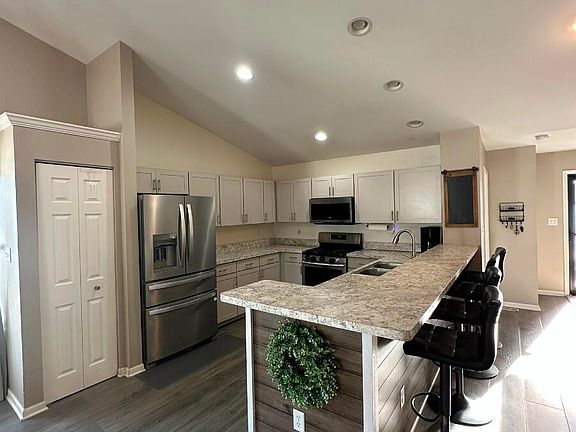 5th image of 11976 Morgan St