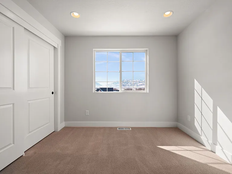 Upstairs Bedroom #3