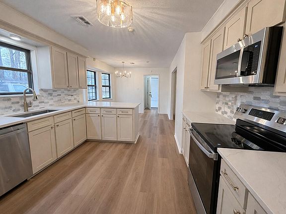 5th image of 3002 Raphael Dr