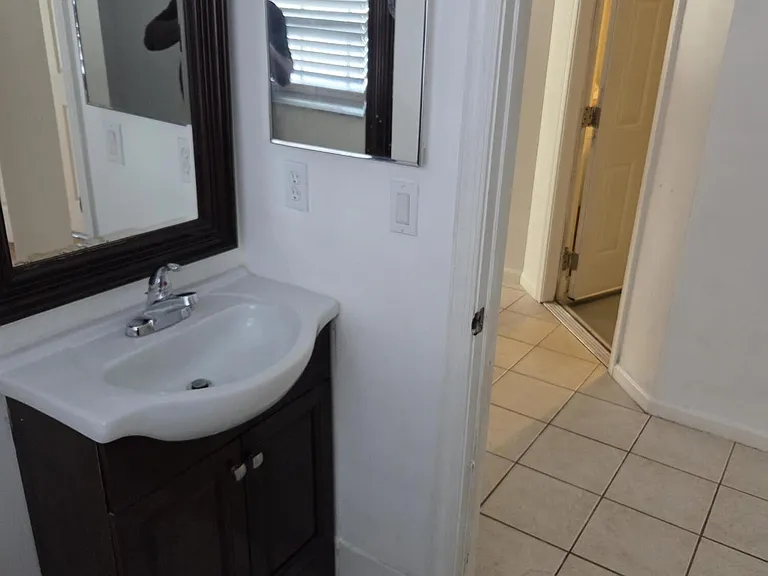 7093 Middlebury Dr #7093 — Photo 16