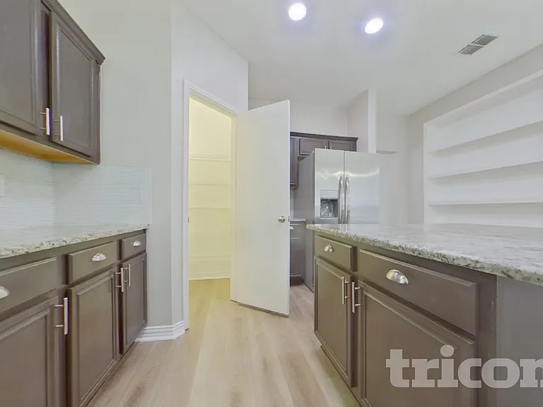 4916 Dougal Ave — Photo 6