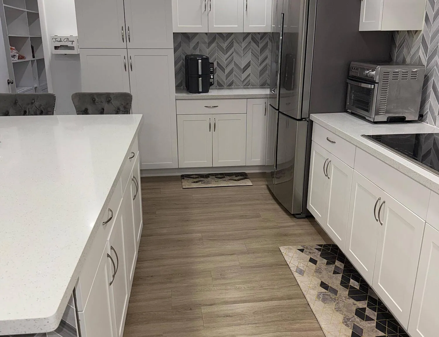 2 bed, 2.5 bath, 2001 sqft, $3,500 — Photo 3