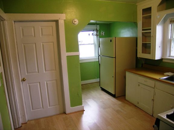 5th image of 2415 Fauver Ave