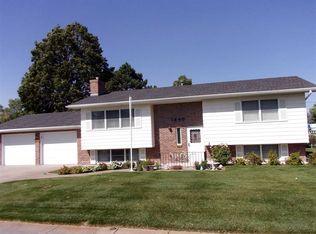 1440 W 3rd St, Sutherland, NE 69165