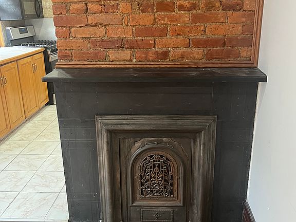 3rd image of 309 Fenimore St #2
