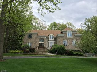 4 Lambert Dr, Sparta, NJ 07871