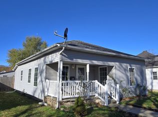 1121 S 7th St, Clinton, IN 47842