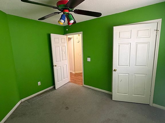 5th image of 10415 Mustang