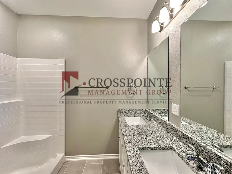 3 Bedroom 2.5 Bathroom Townhomes At Villa Rosa! Now Offering 1/2 Off First Full Months Rent! — Photo 24