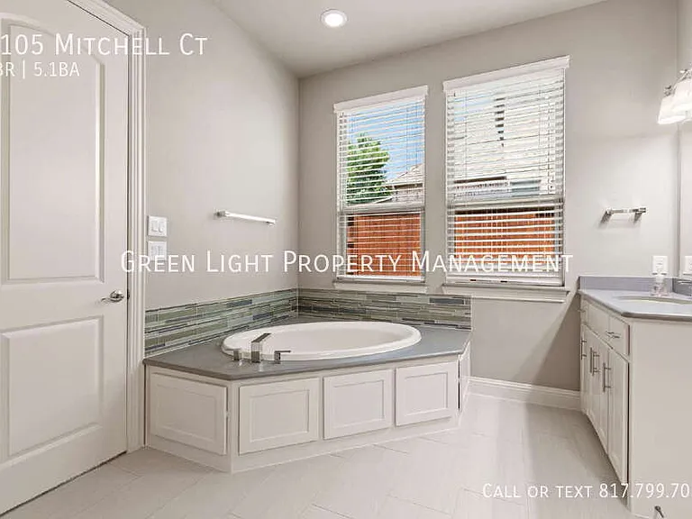 7105 Mitchell Ct — Photo 28
