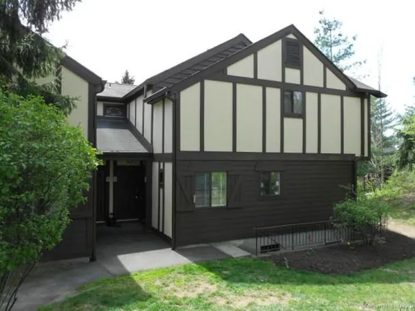 6 Falmouth Court #6, Brookfield, CT 06804