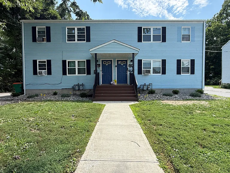28 College Ave #B — Photo 1