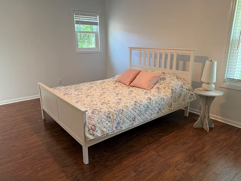 W176N8625 Sunset Ridge Dr — Photo 13
