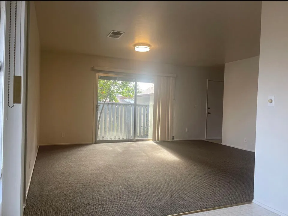 76 Villa Cir