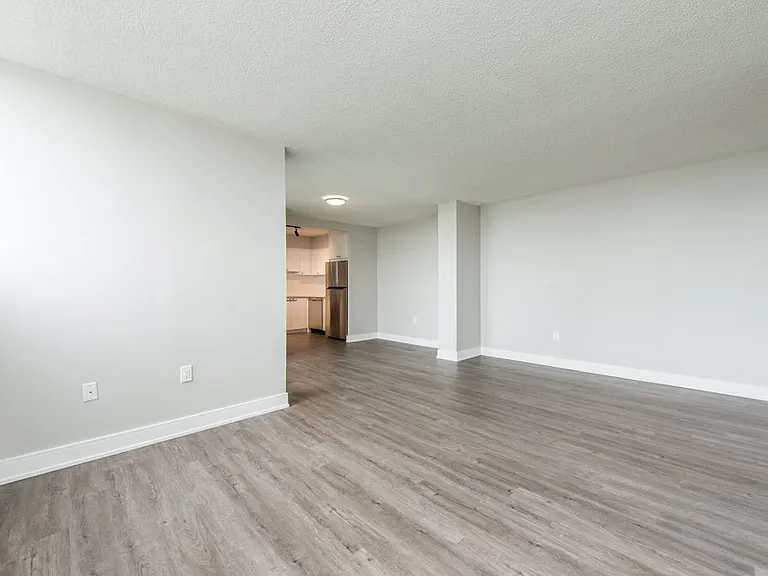 220 Steeles Ave W #A — Photo 10