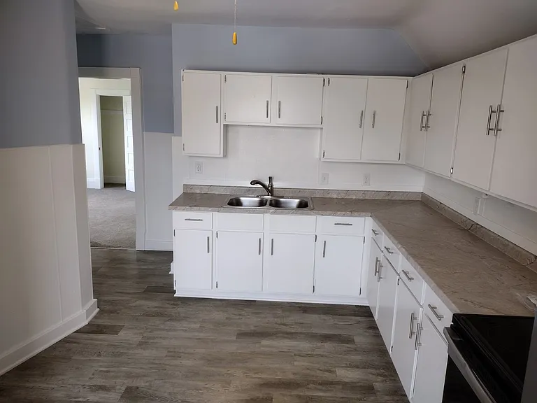 W Cold Spring Rd — Photo 33