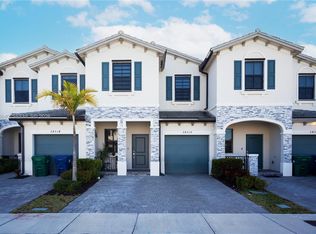 Pine Vista, Homestead, FL 33033