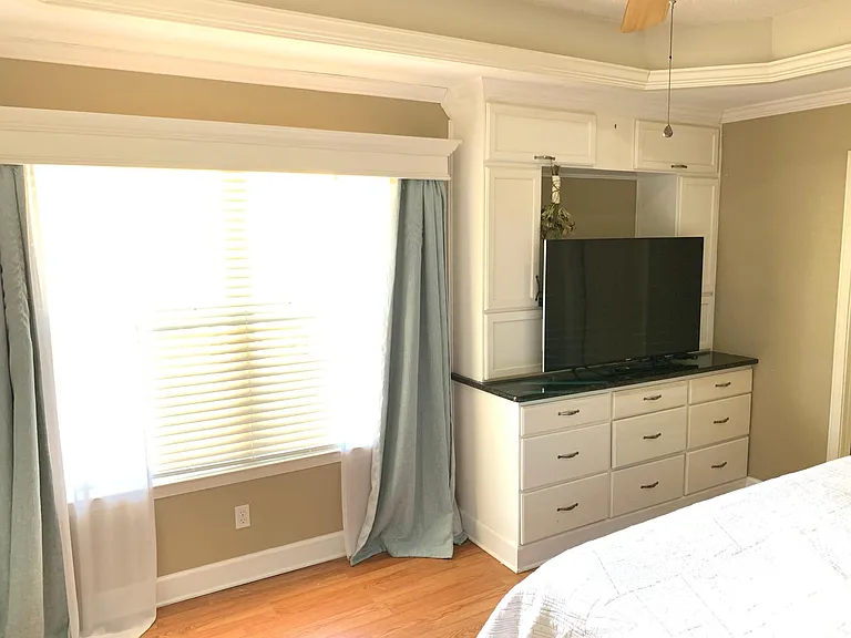 921 Scenic Oak Ln — Photo 12