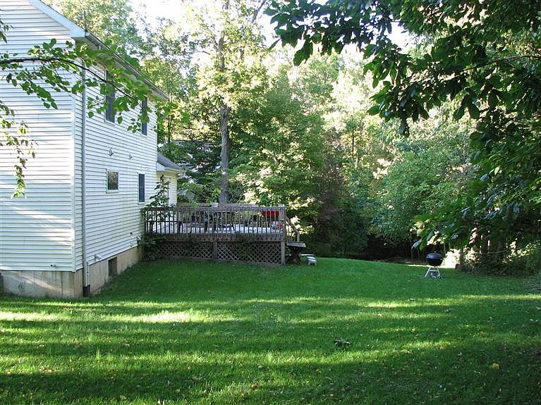 1st image of 19 Christopher Dr