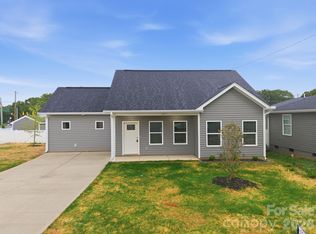 3800 Freedom Dr, Charlotte, NC 28208
