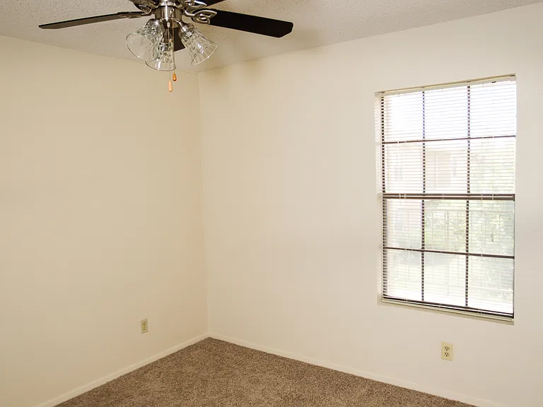 Red Oak Ranch — Photo 7