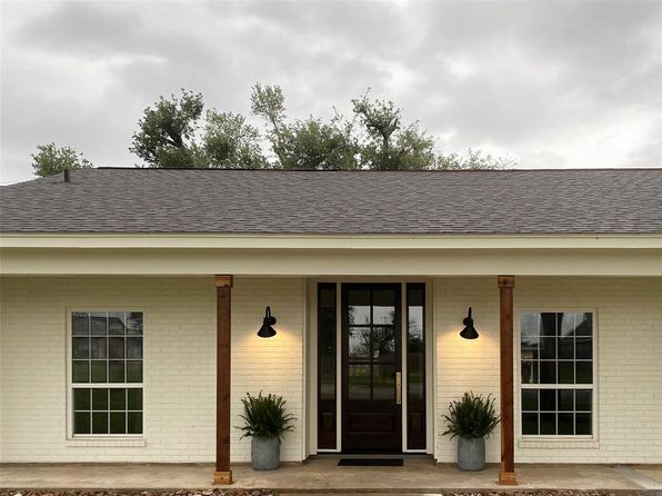 Columbus Real Estate Columbus Tx Homes For Sale Zillow