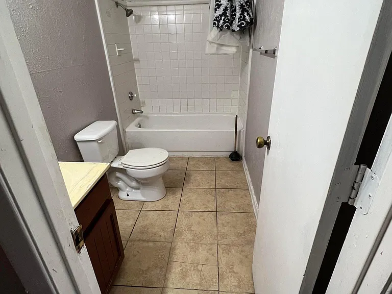 209 Stonecreek Dr — Photo 5