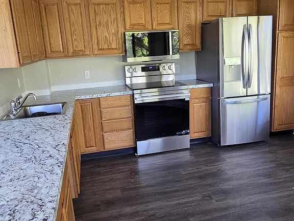 4th image of 105 Clearwater Dr