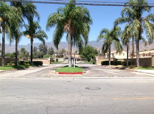 Club Date Townhomes, San Bernardino, CA 92404