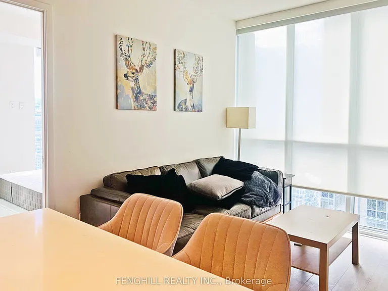 1 Yorkville Ave #5002 — Photo 3