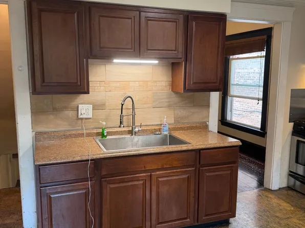 1315 W 85th St, Cleveland, OH 44102