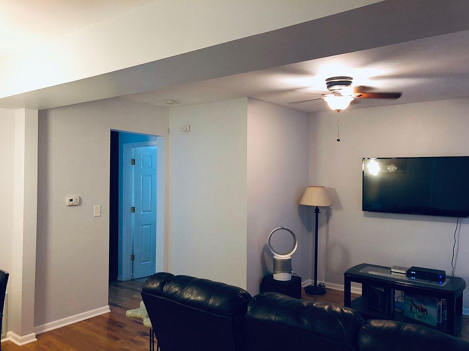 1st image of 3443 W Melrose St #1