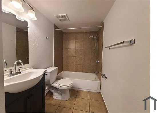530 N Williams #D — Photo 24