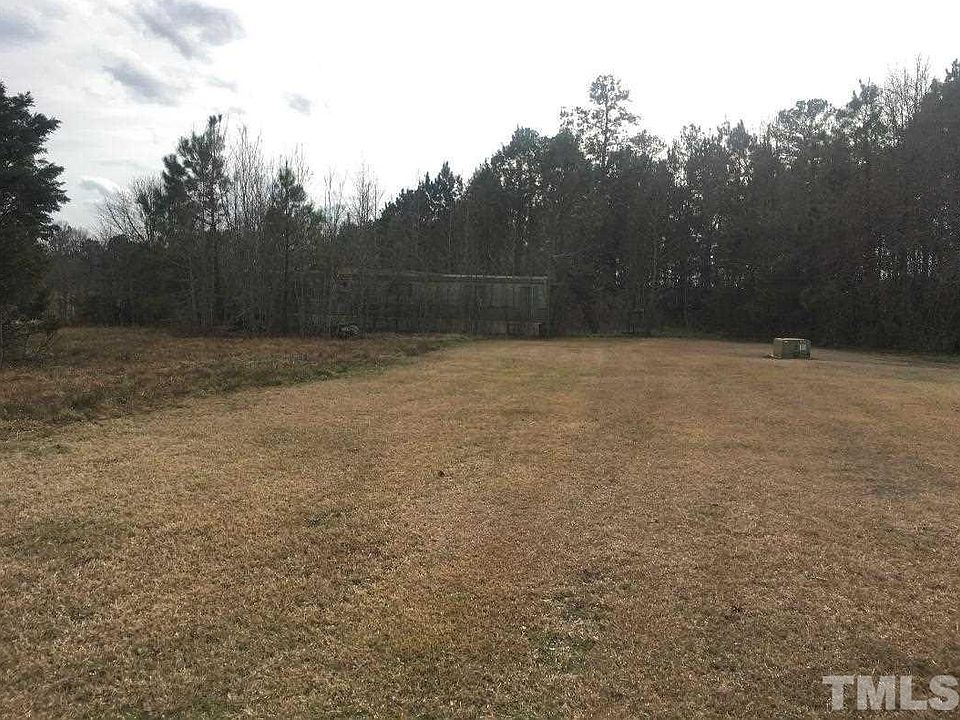 2nd image of 133 Flatwoods Ln