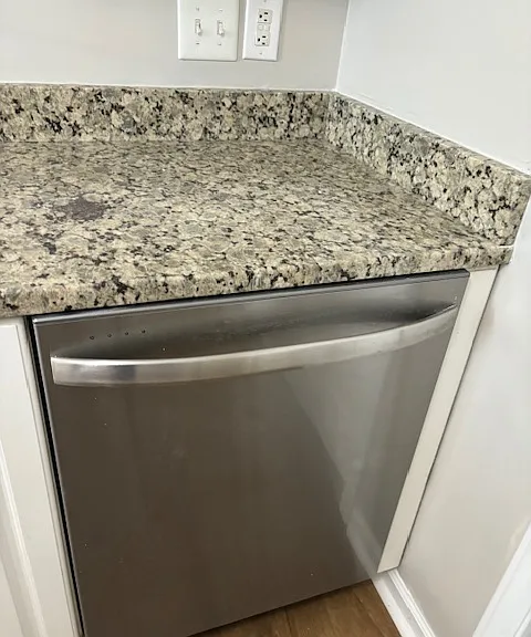 kitchen dishwasher