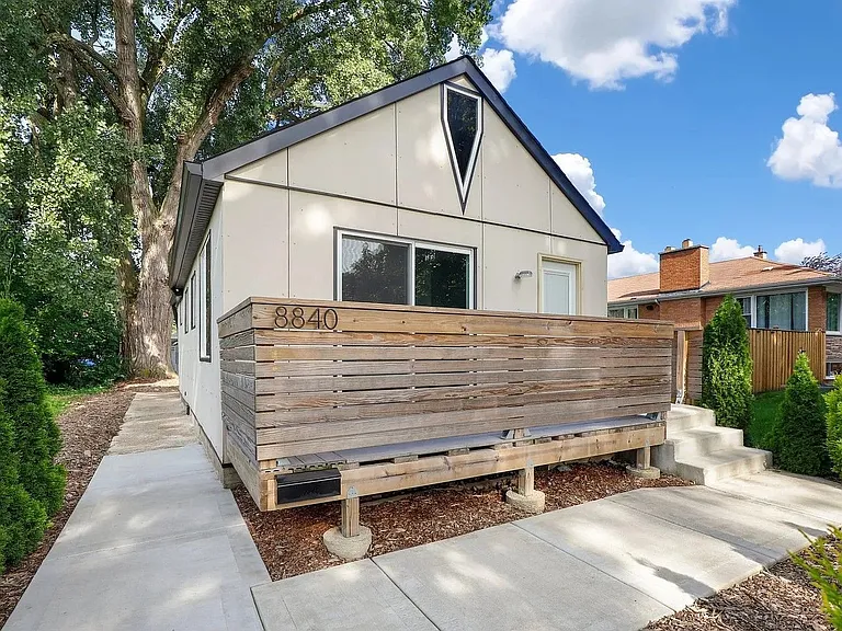 S Mozart Ave — Photo 3