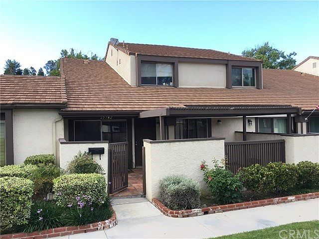 1st image of 25782 Vista Fairways Dr