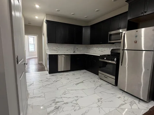 186 Seaview Avenue image 1 of 5