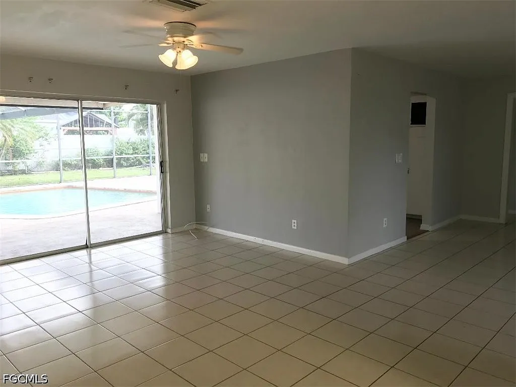 3 bed, 2.0 bath, 1390 sqft, $1,950 — Photo 3