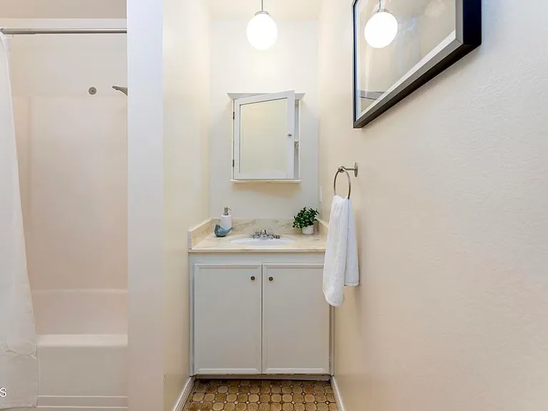 5436 McCulloch Ave #5436F — Photo 9