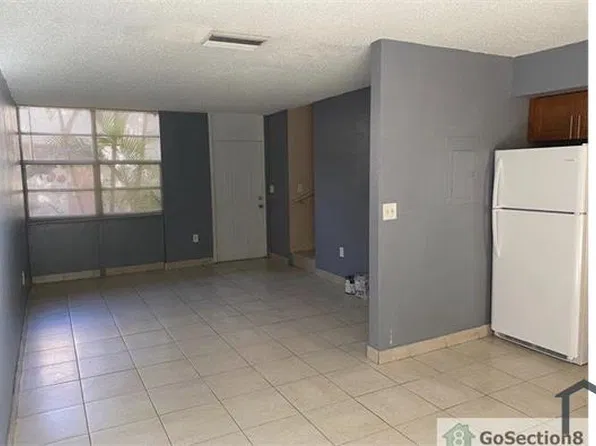 5991 SW 69th St, South Miami, FL 33143