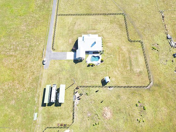 4th image of 10209 Williams Way Gln