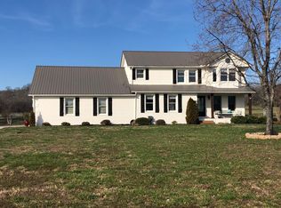 1948 Les Robinson Rd, Columbia, TN 38401