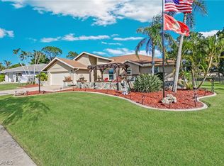 4300 Glasgow Ct, North Fort Myers, FL 33903