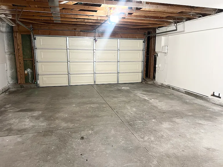 1084 E Evans St — Photo 21
