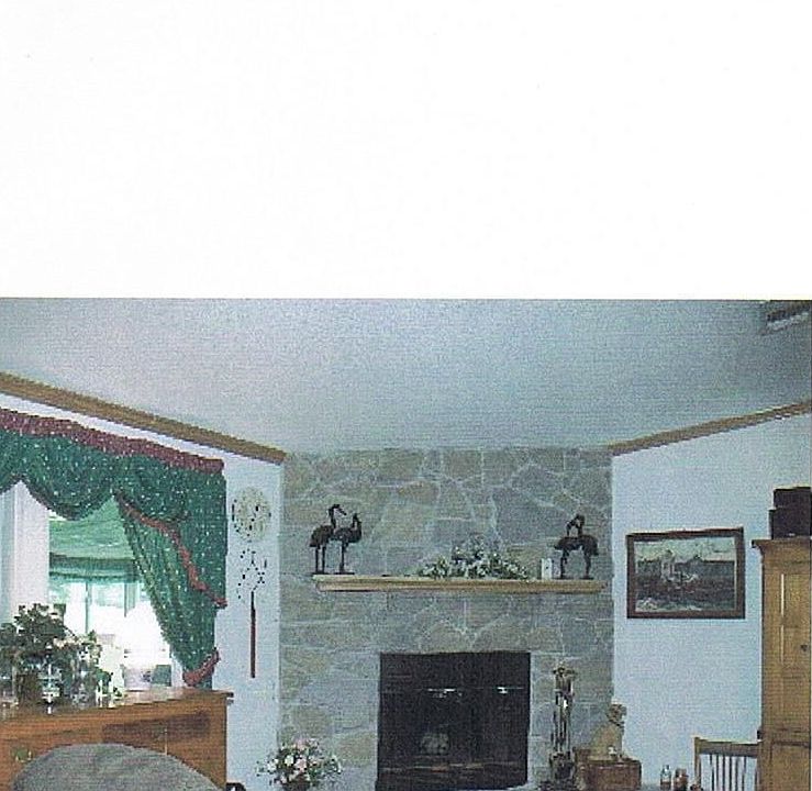 Fireplace /Livingroom