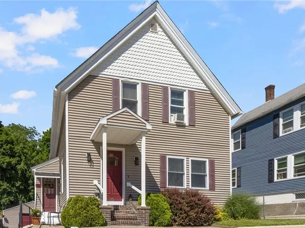 36 Pine St, Woonsocket, RI 02895